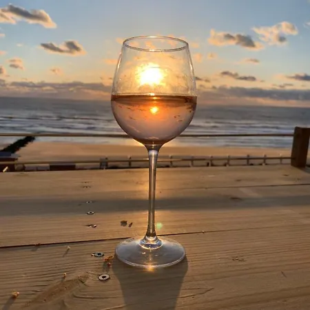 Front De Appartement *