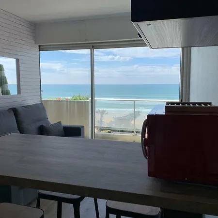 Front De Appartement *