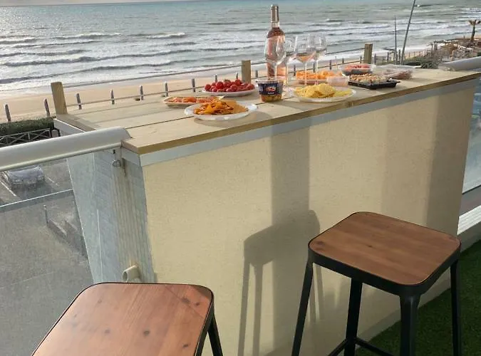 Front De Appartement Lacanau